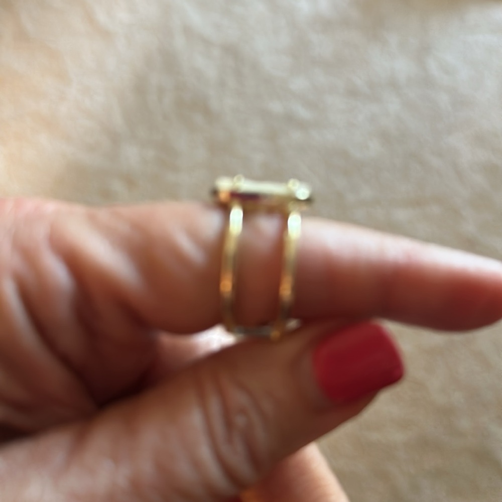 Kendra Scott ring - Picture 2 of 3